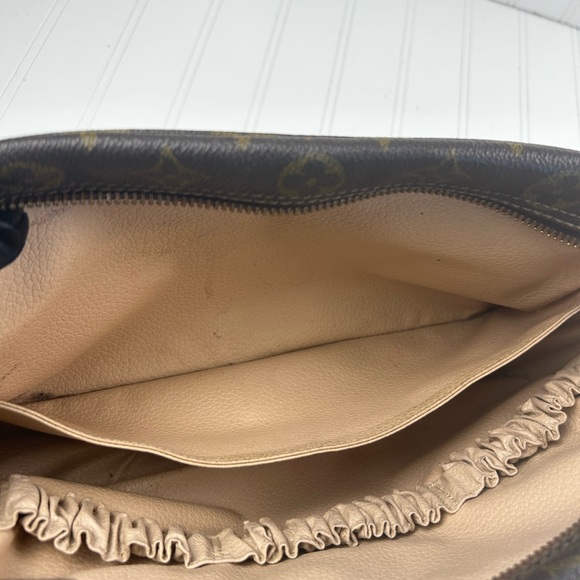 Louis Vuitton Trousse 28 Unisex Brown Monogram canvas Cosmetic Bag - Picture 9 of 14